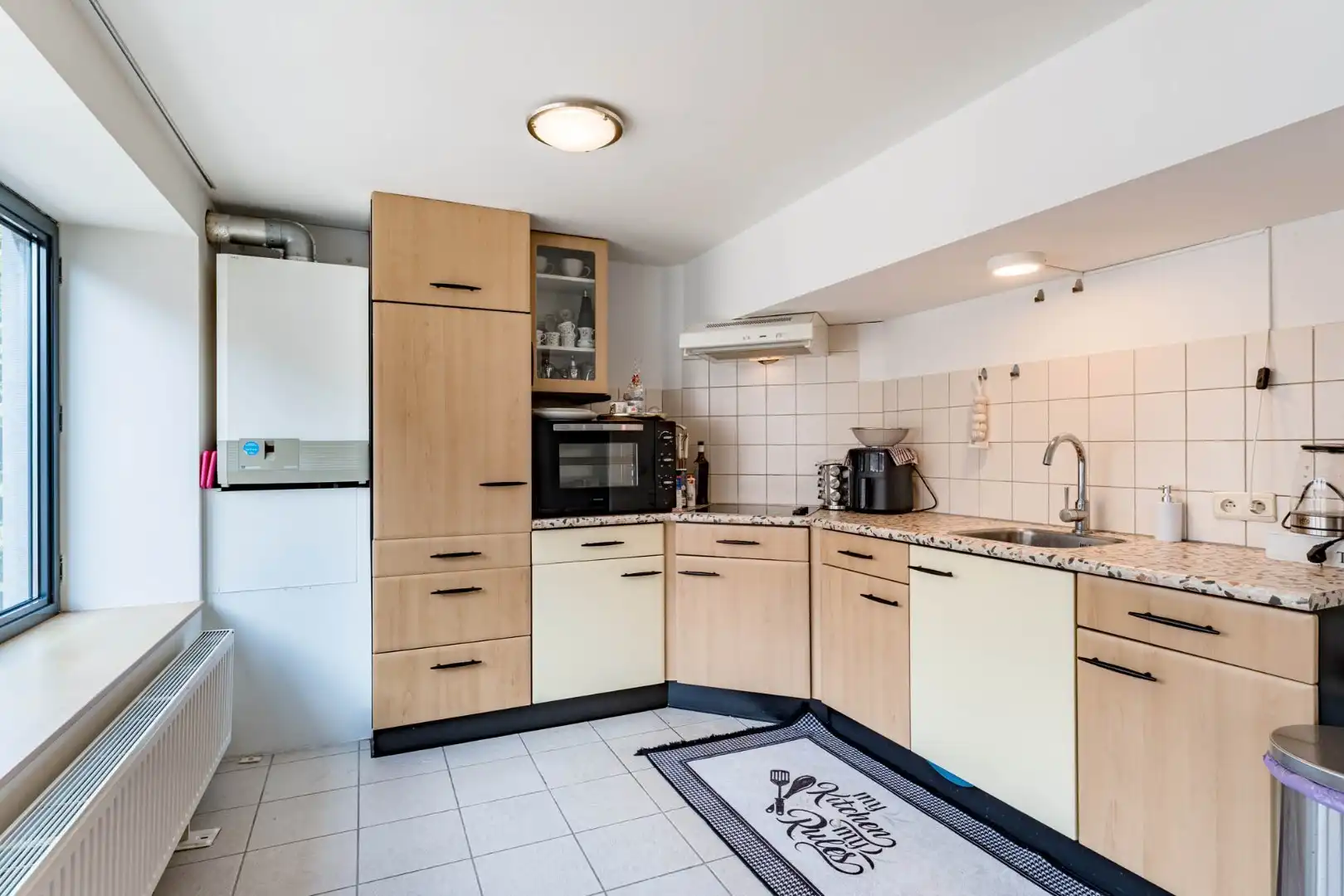 Comfortabel appartement op de 2de verdieping van een kleinschalige residentie op een steenworp van de historische markt!  foto 7