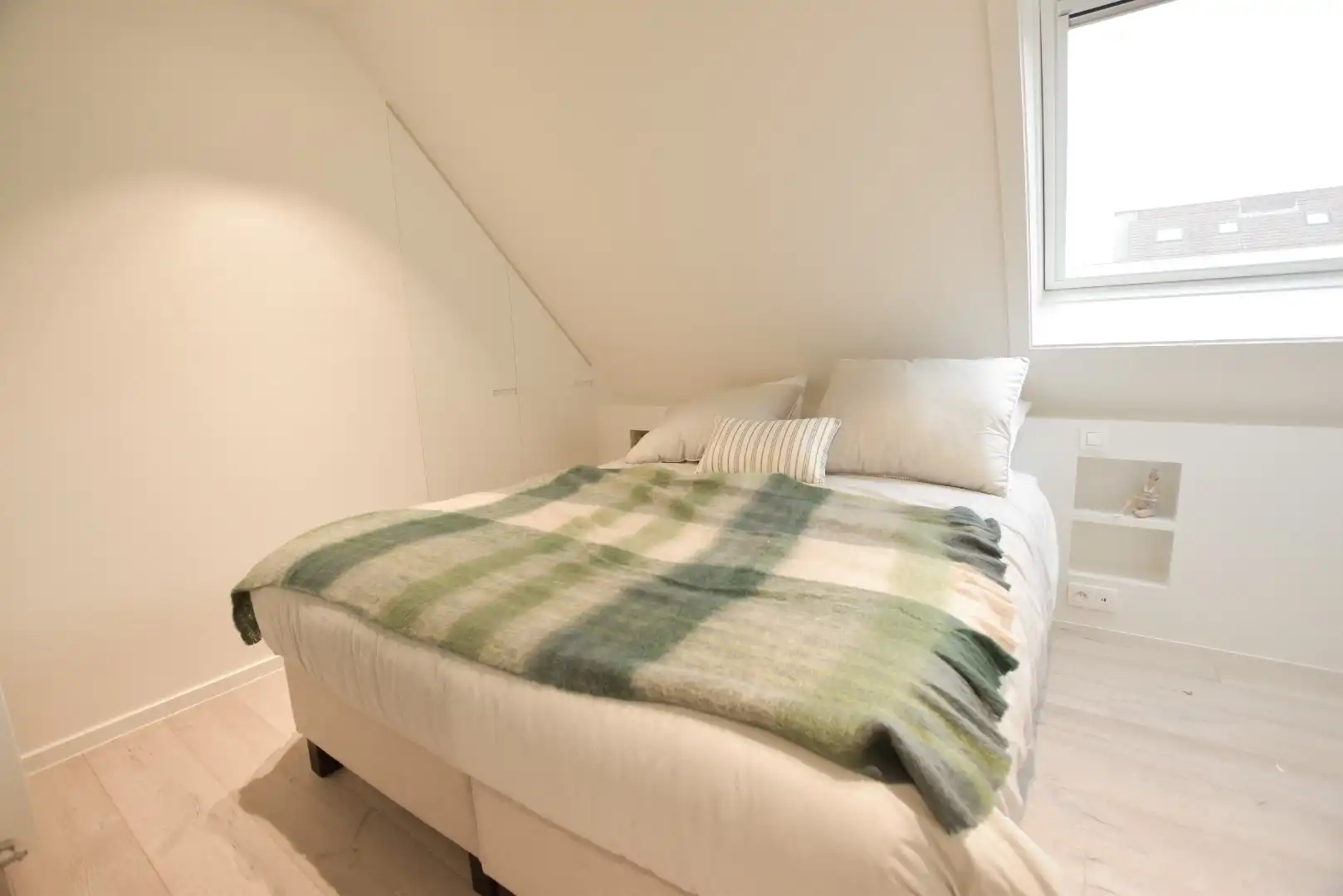 Prachtig gerenoveerd duplex appartement met 3 slaapkamers gelegen vlakbij het strand en het bruisende centrum foto 11