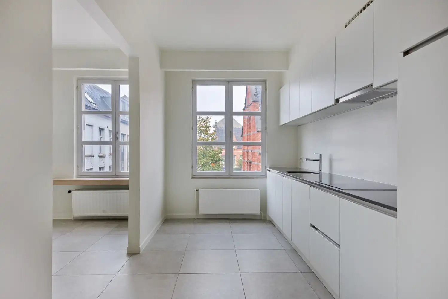 Lichtrijk, instapklaar appartement met 2 slaapkamers nabij het Zimmerplein in Lier! foto 3