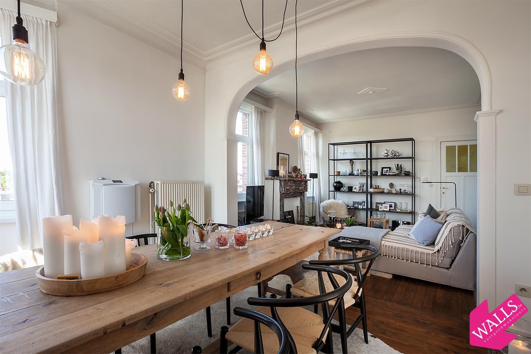 Exclusief ruim en lichtrijk appartement in hartje Pulhof! foto {{pictureIndex}}