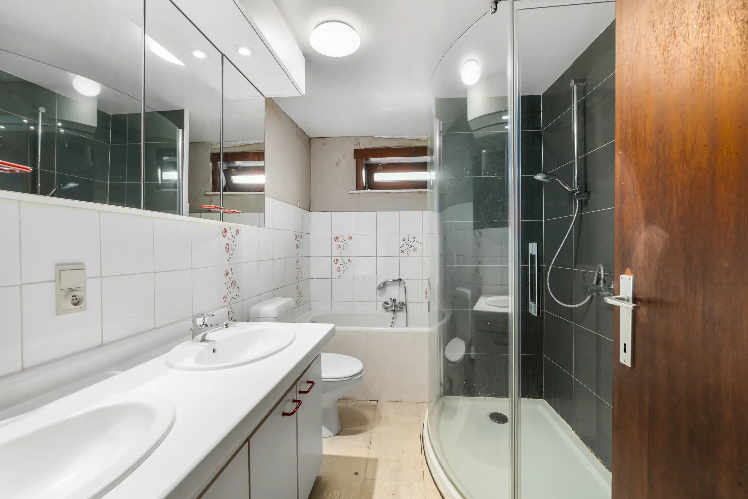 Ruime woning met renovatie foto 10