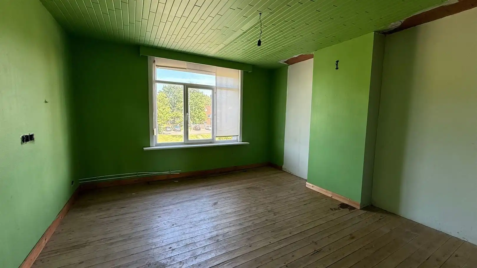 HOB met 4 slaapkamers en grote tuin foto 23