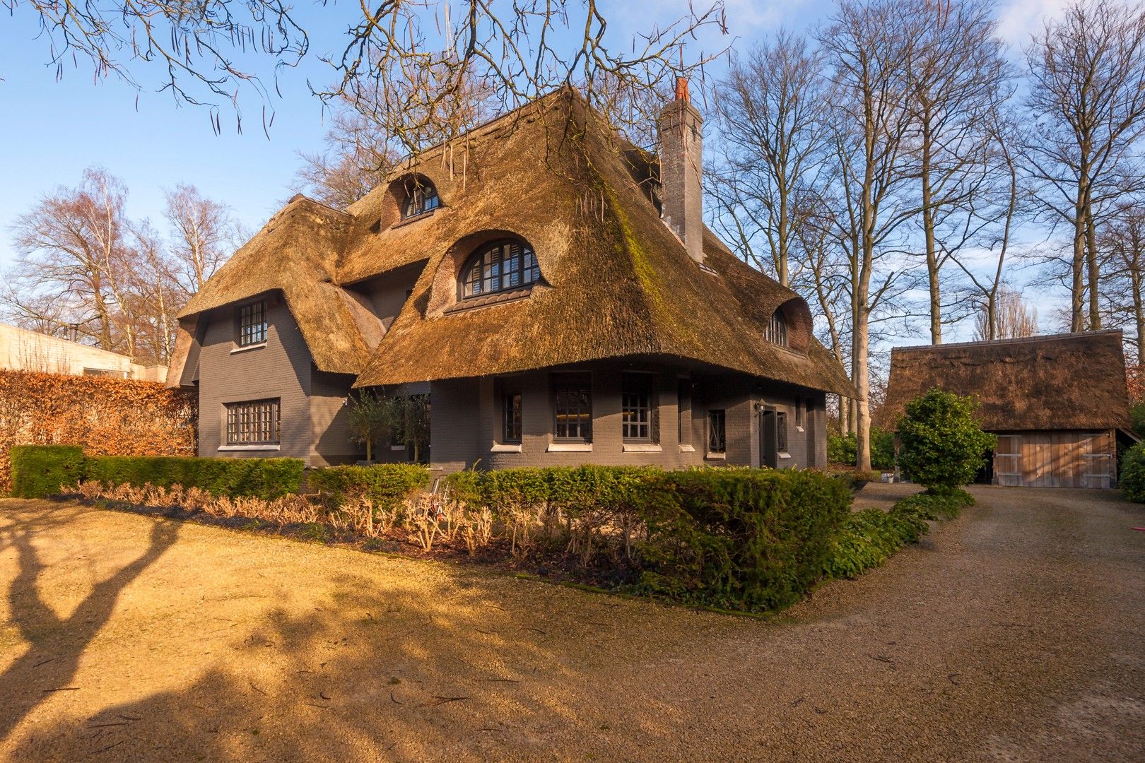 PRACHTIGE EN UNIEKE VILLA MET RIETEN DAK foto 24