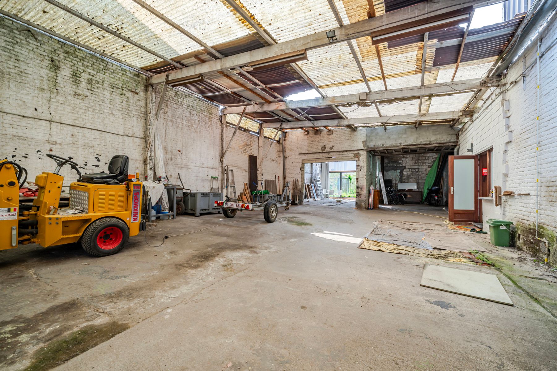 Charmante stadswoning met loods foto 24