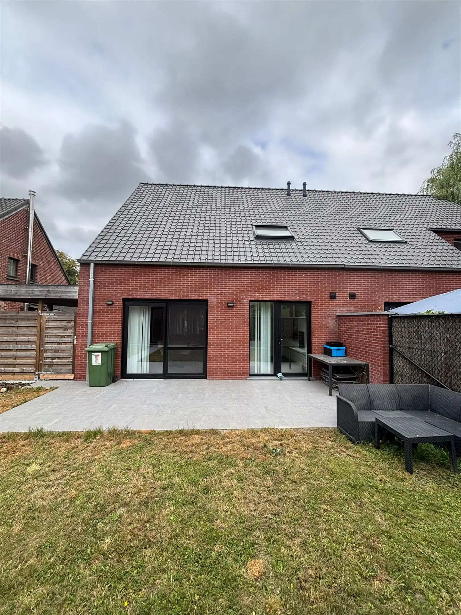 Halfopen bebouwing met 3 slpk's foto 19
