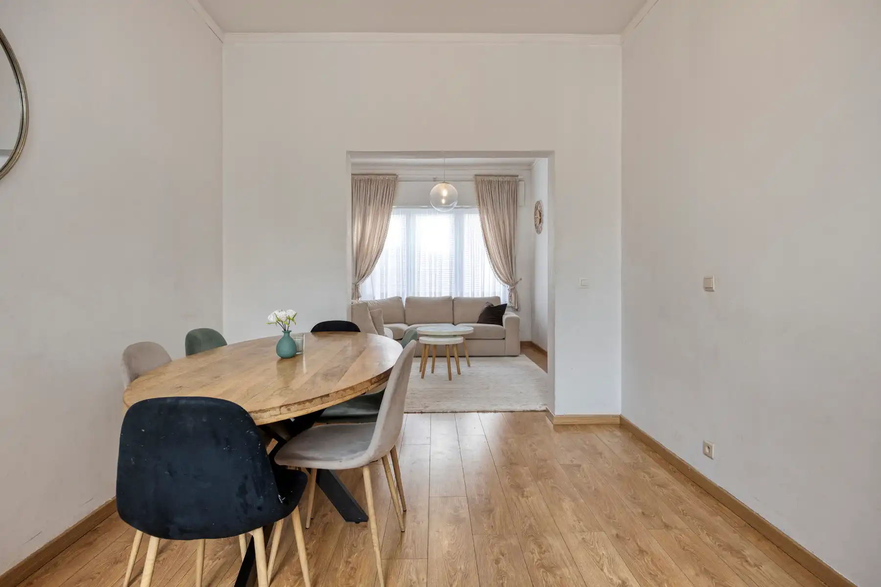 Ruime woning met 4 slaapkamers nabij centrum foto 4