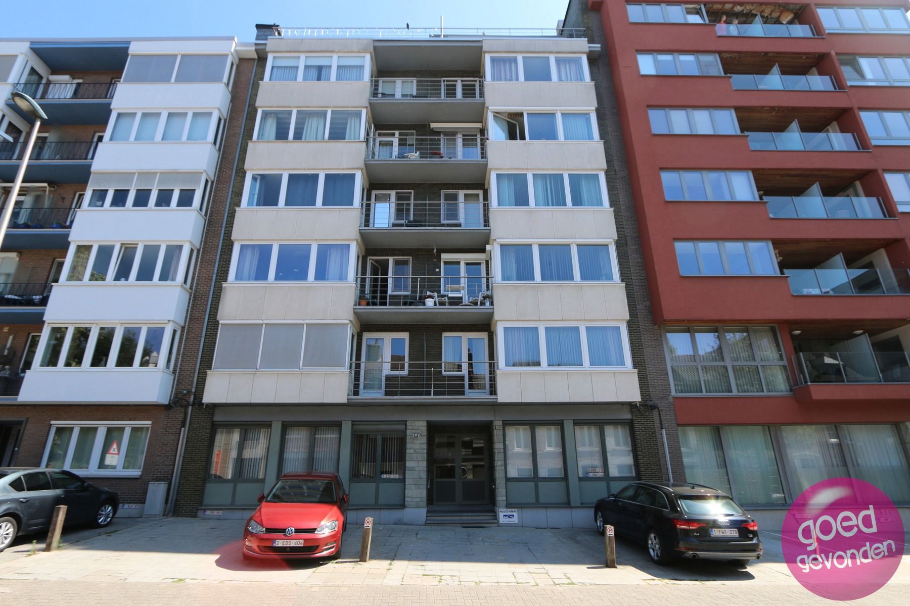 APP 3 SLK - LIFT - TERRAS - KELDER - PARKING - CENTRUM foto {{pictureIndex}}