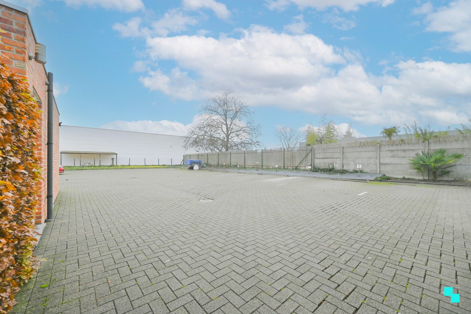 Appartement met ruim terras nabij centrum Oostrozebeke foto 18