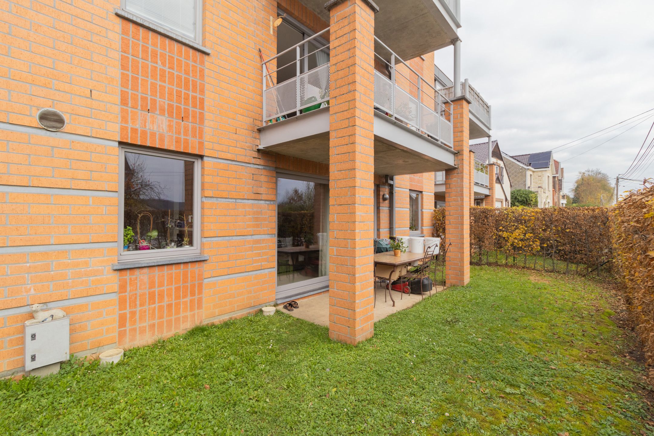 Gelijkvloers appartement met kelder en garagebox foto 15