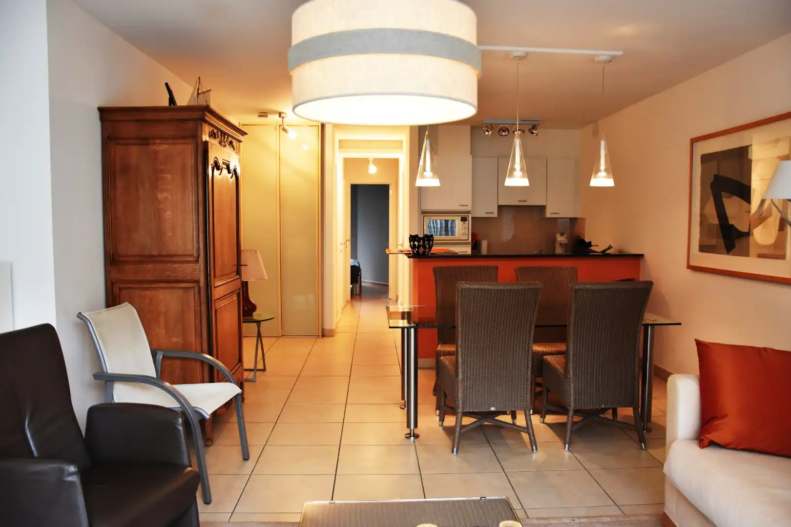 Ruim appartement met 2 slaapkamers foto 2