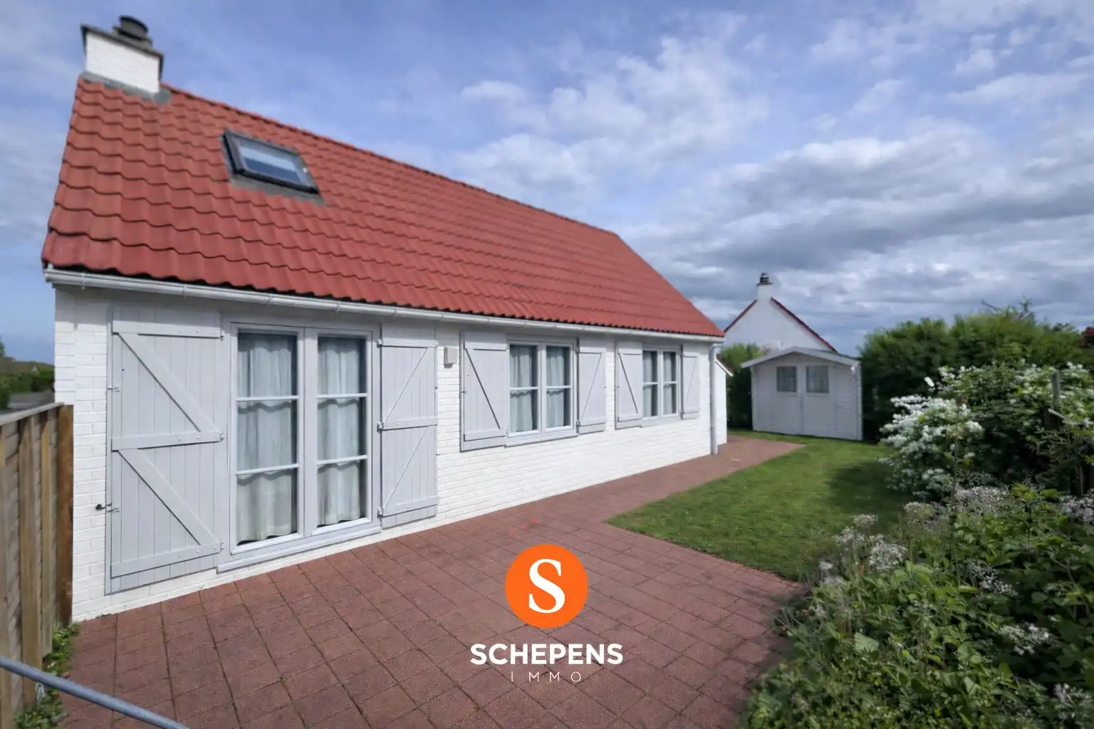 Charmante en instapklare vakantiewoning te koop op toplocatie in Zeepolder II te De Haan. foto 2