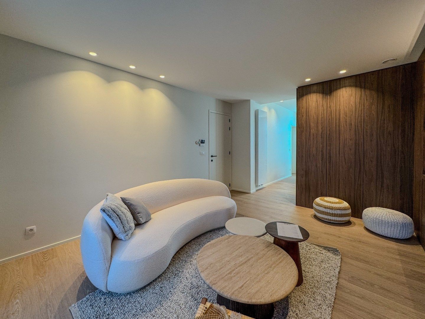 Ruim appartement met 3 slaapkamers en terras in het centrum. foto 4