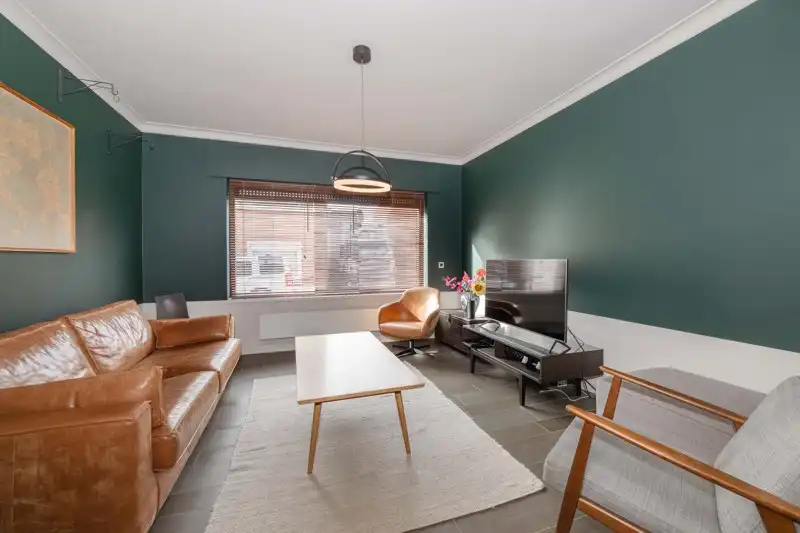 Verborgen parel met 3 slaapkamers en garage in Deerlijk TE KOOP! foto 3