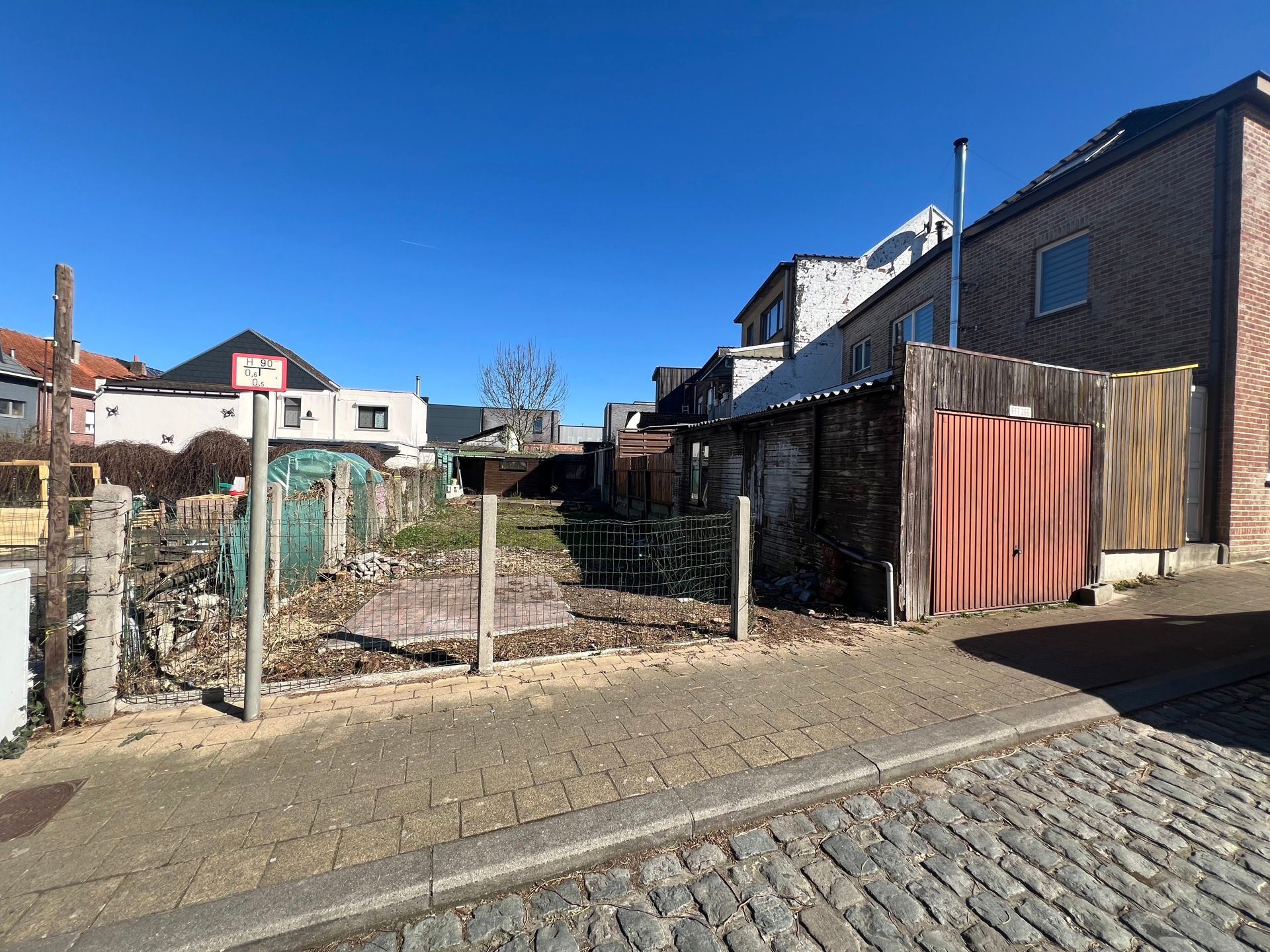 Goed gelegen bouwgrond op een rustige locatie foto 2