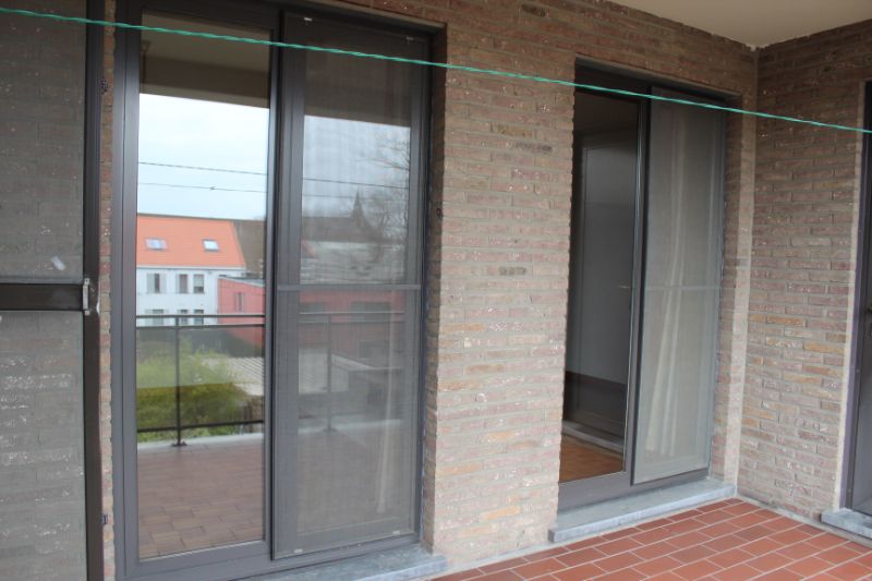 Centraal gelegen 2-slaapkamer appartement met terras foto 16