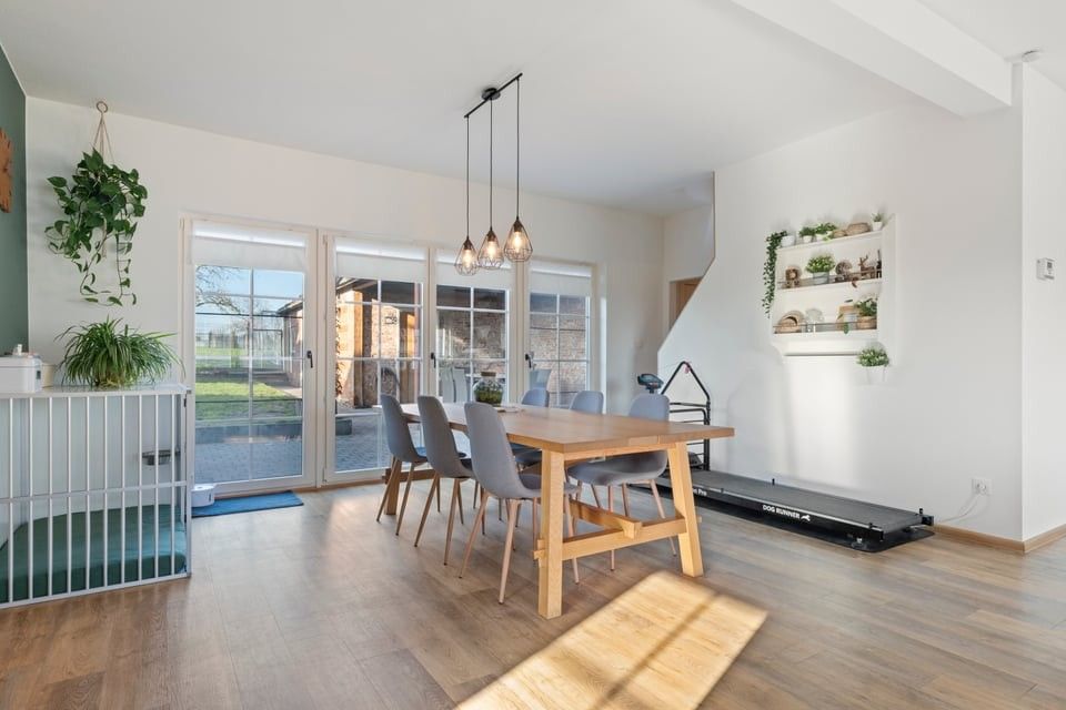 KARAKTERVOLLE WONING MET GROTE GARAGE OP EEN PRACHTIG PERCEEL VAN 13A50CA IN ALKEN foto 8