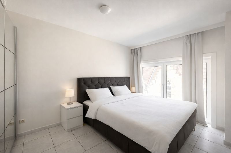 Energiezuinig 2 slaapkamer appartement vlakbij grote markt Ieper. foto 5