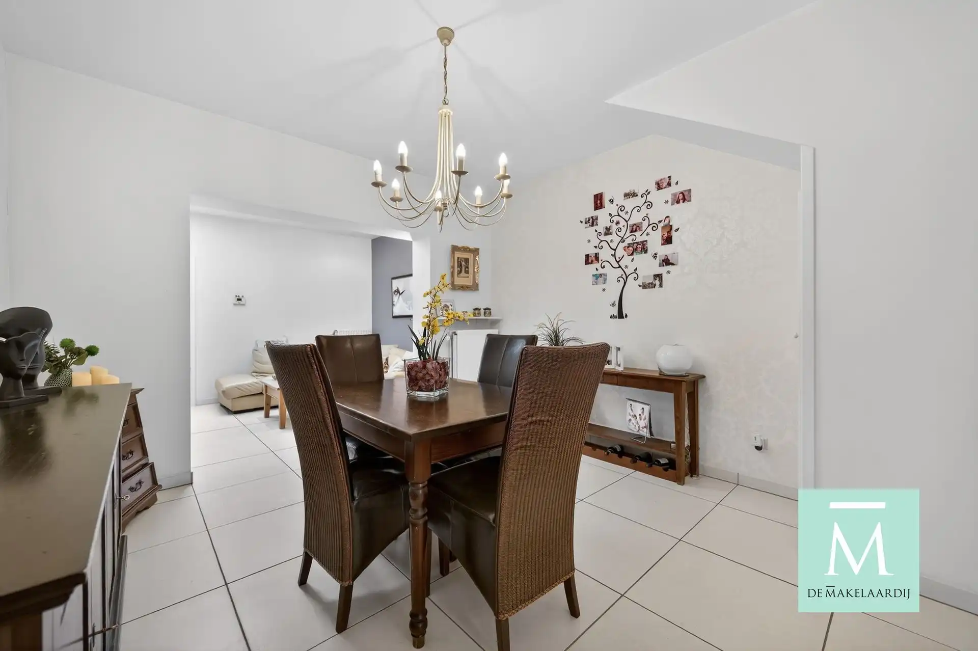 Instapklare woning met 3 slaapkamers en gezellig stadstuintje op toplocatie! foto 4