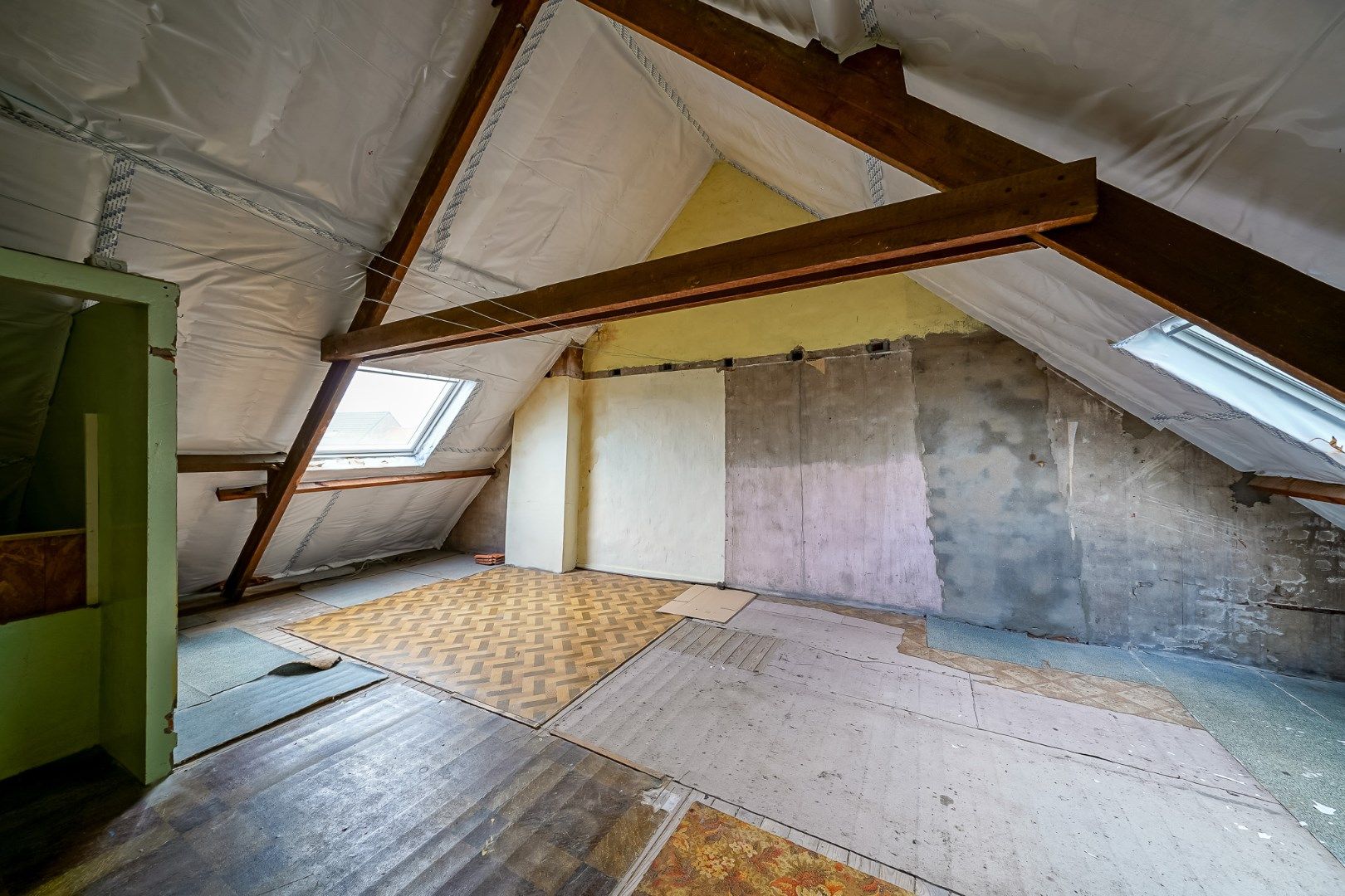 Rijwoning met 3 slaapkamers en tuin nabij de Spuikom foto 17