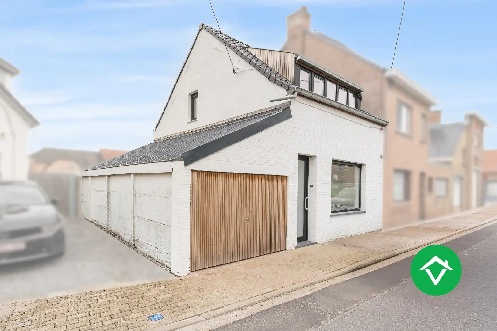 Volledig gerenoveerde woning (EPB B) met garage op topligging te Eernegem foto 2