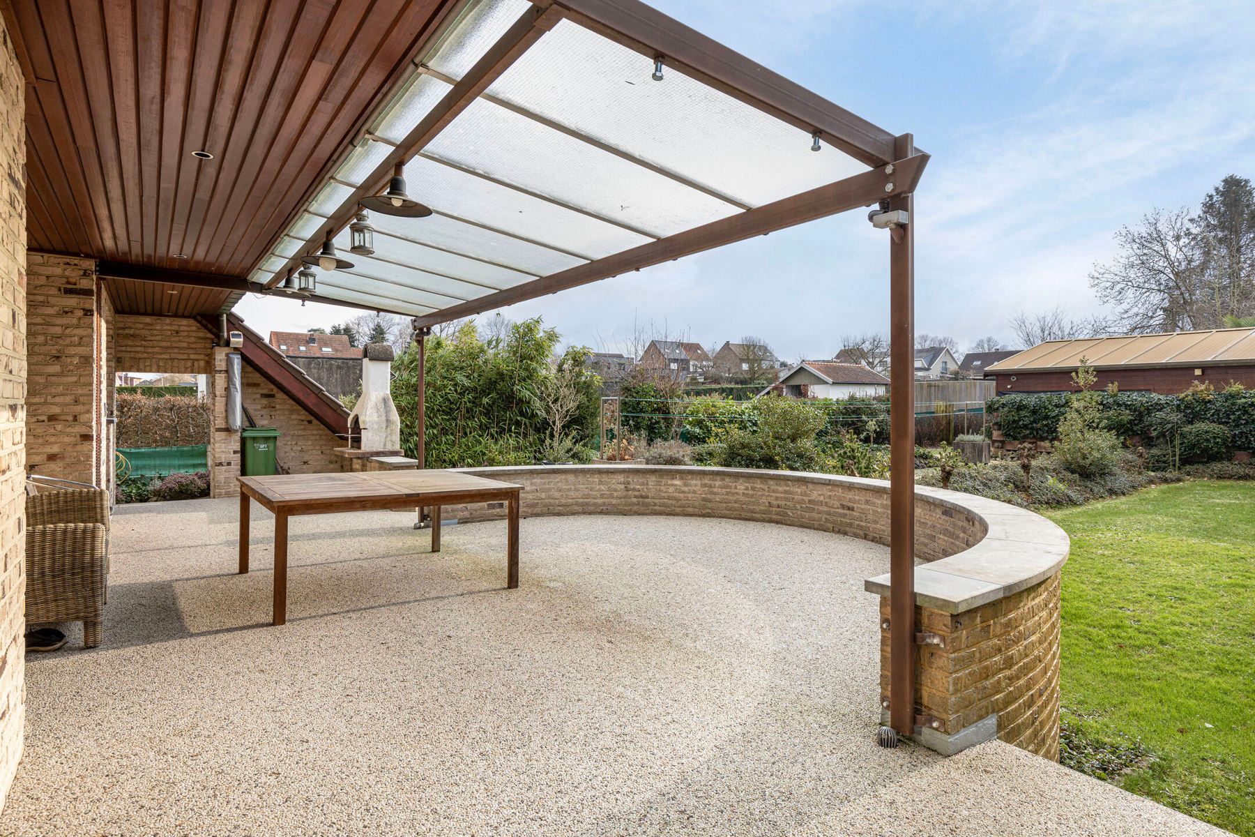 Ruime villa met LOODS! foto 23