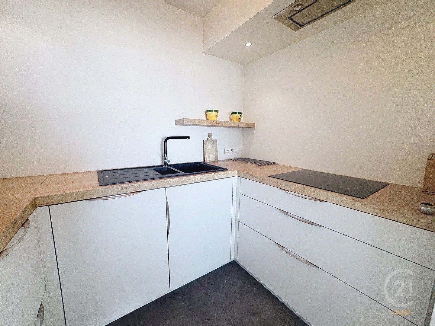 Appartement met 2 slaapkamers én zeezicht! foto 8