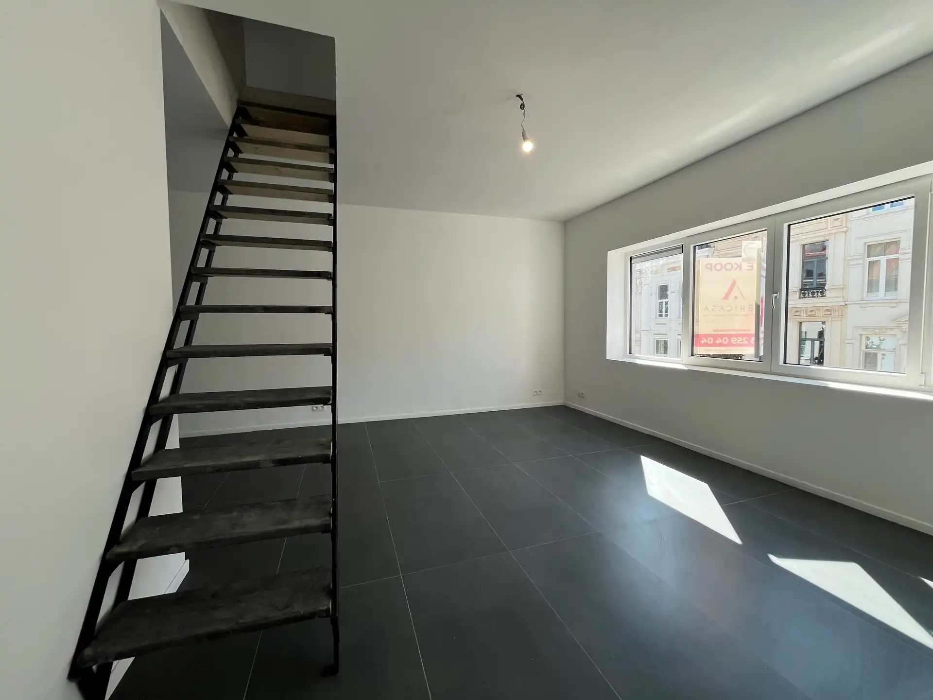 Vernieuwd  gebouw met 3 appartementen - gelegen nabij de Troonplaats! foto 6