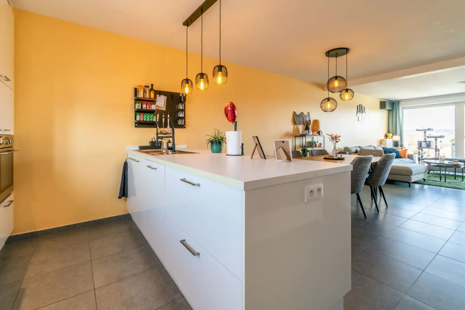 Een ruim en perfect onderhouden appartement! foto 14