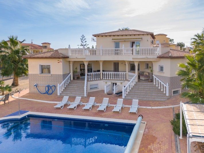 SCHITTERENDE VILLA IN CAMPOS DEL RIO MET PRIVÉZWEMBAD - IDEALE TWEEDE WONING IN SPANJE foto 5