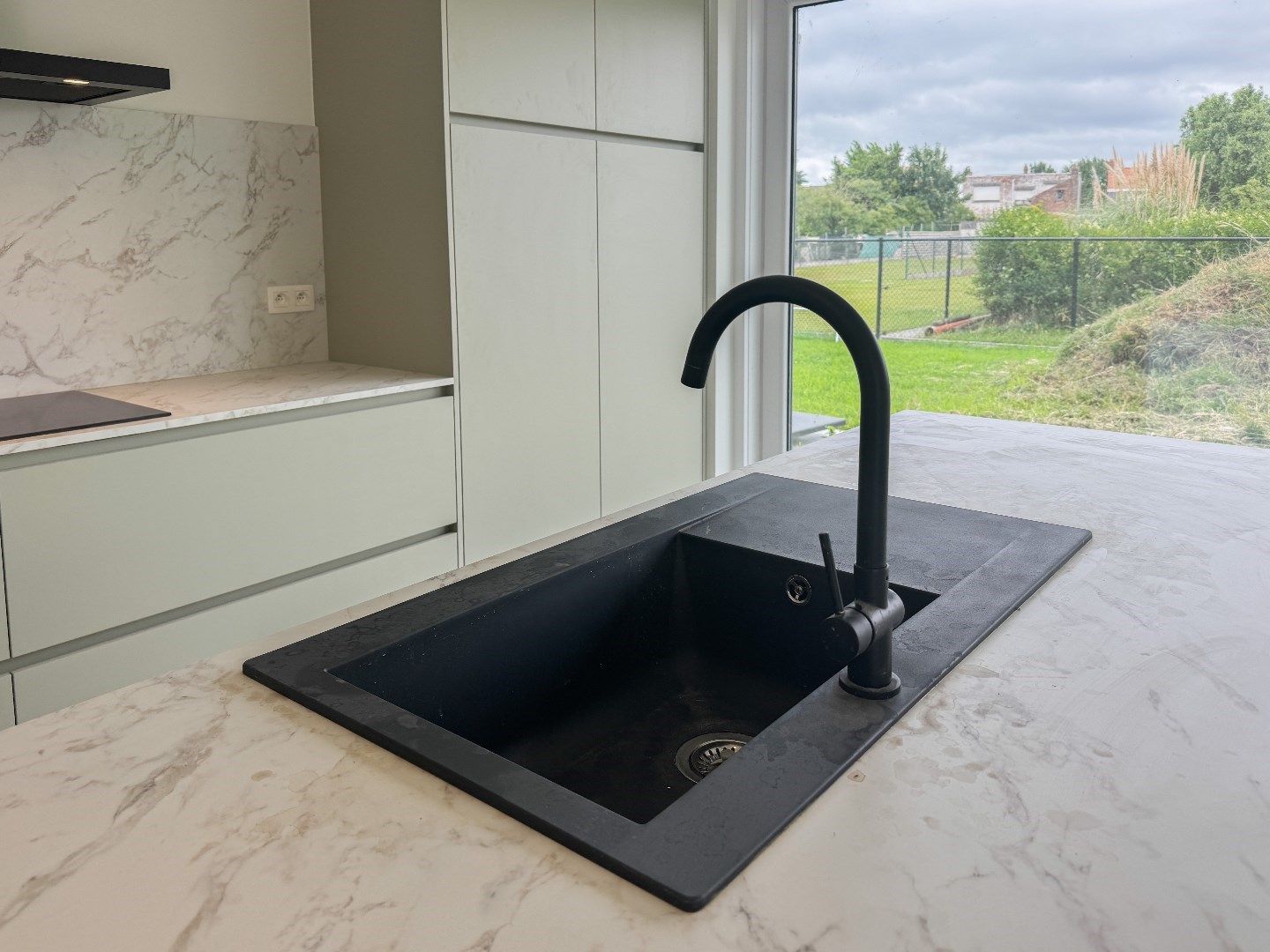 Prachtige halfopen nieuwbouwwoning met 3 slaapkamers in Houthulst foto 6