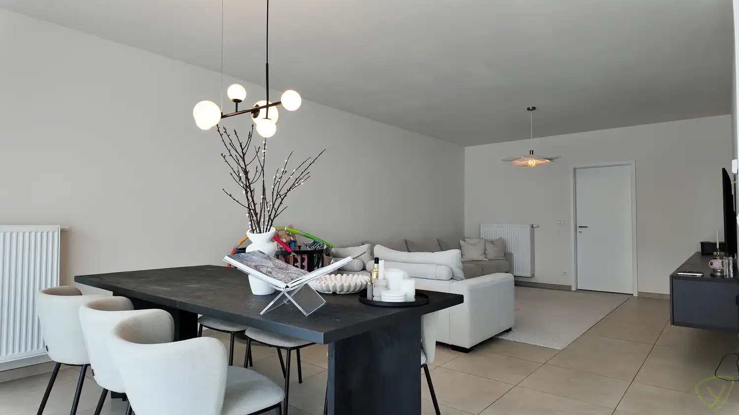 Halfopen prachtig afgewerkte woning vlakbij het centrum van Eeklo foto 6