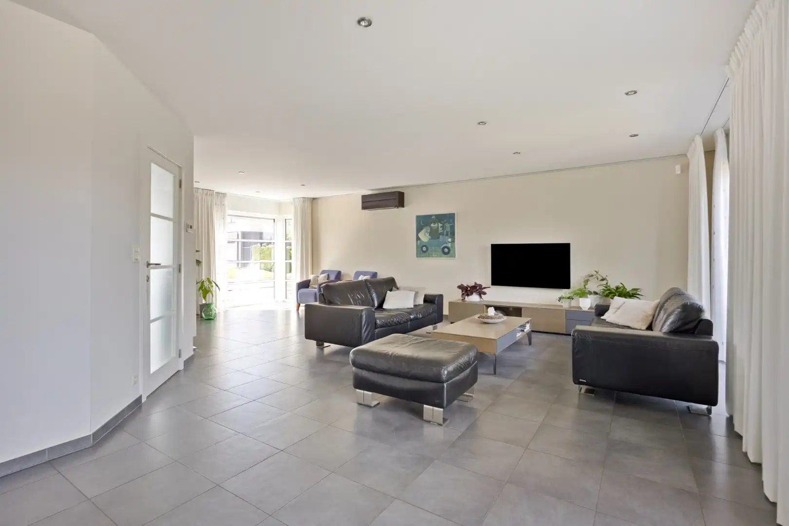 Moderne woning met zeer rustige ligging in Riemst-Millen foto 3