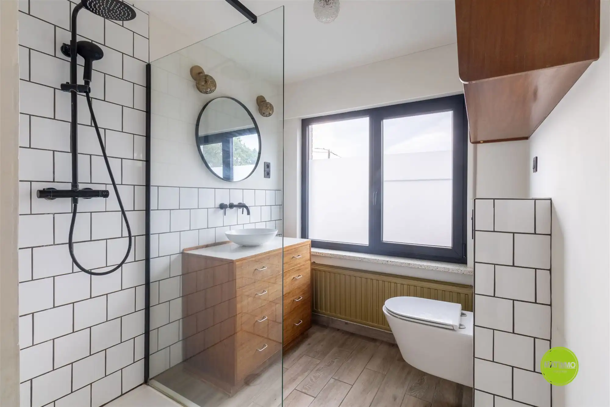 Rustig gelegen, gerenoveerde woning op een ruim perceel foto 10
