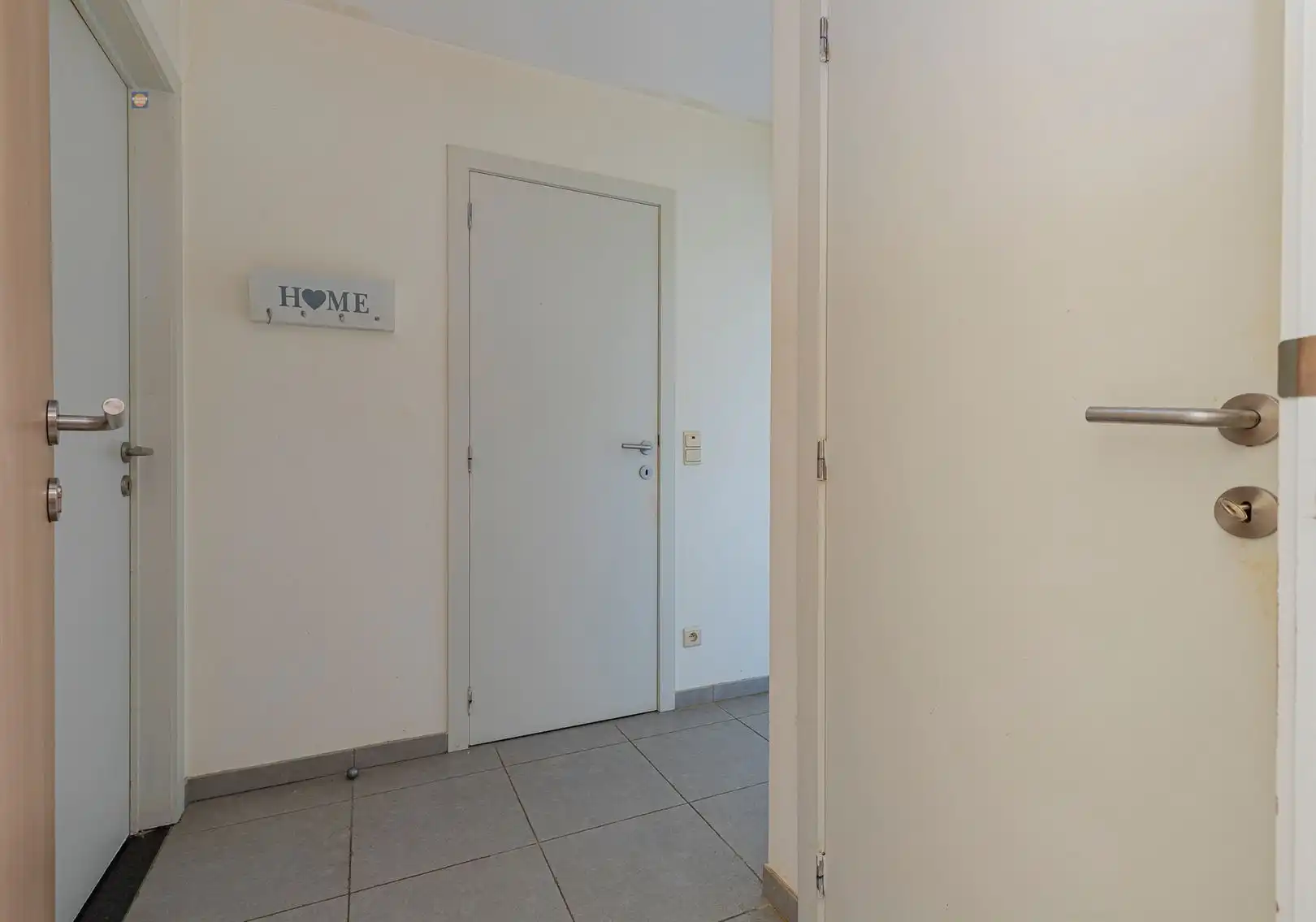 Instapklaar 1-slaapkamerappartement op toplocatie nabij station Willebroek foto 11