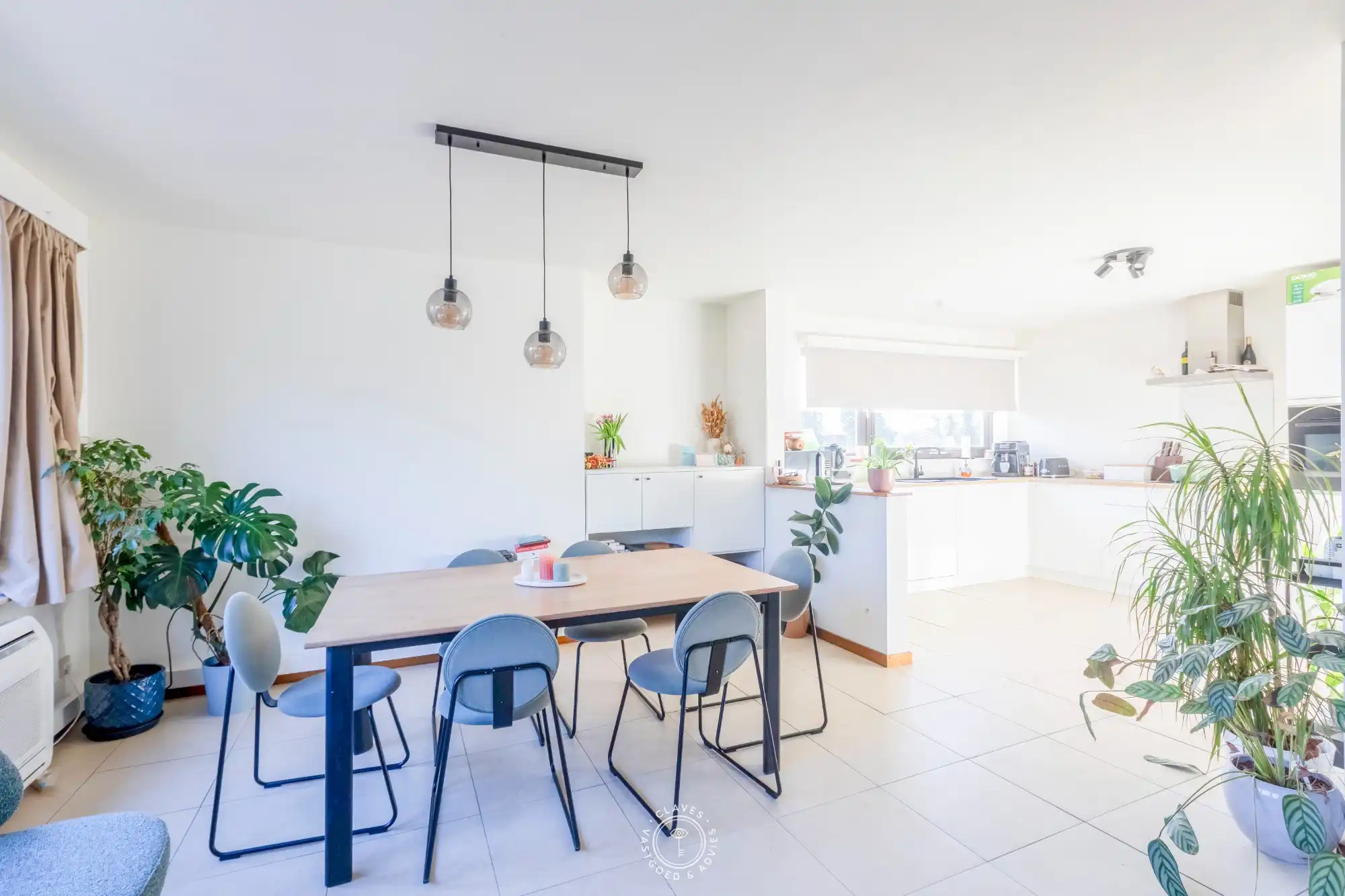 Fijn 2 slaapkamer appartement in Sinaai foto 3