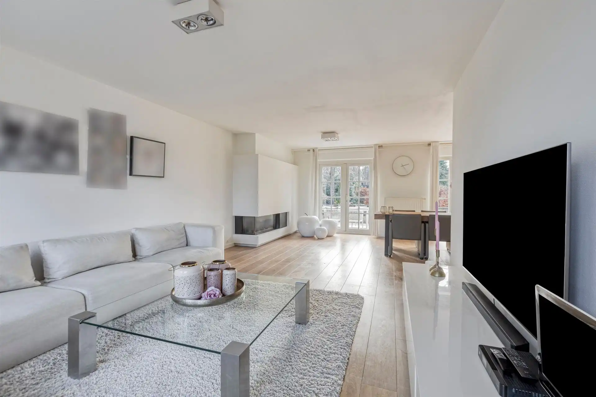 Instapklare woning op 10a in rustige en gegeerde ligging te Maasmechelen! foto 4