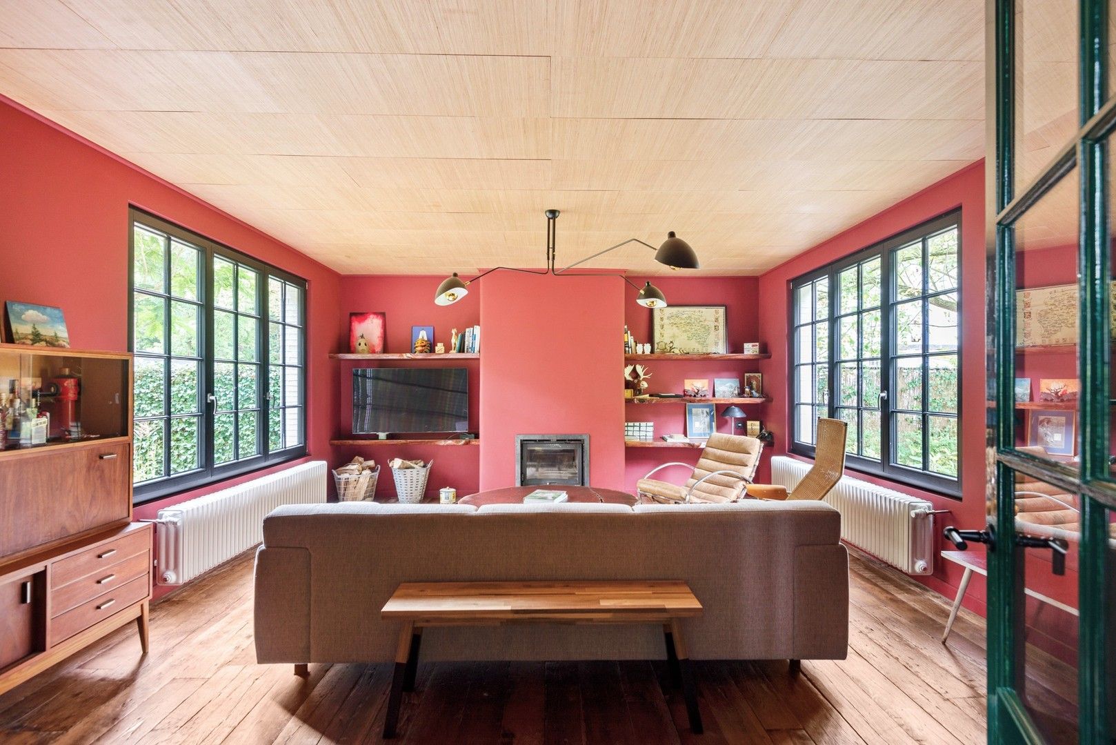 Stijlvolle, vrijstaande villa met zonnige tuin en zwemvijver foto 12