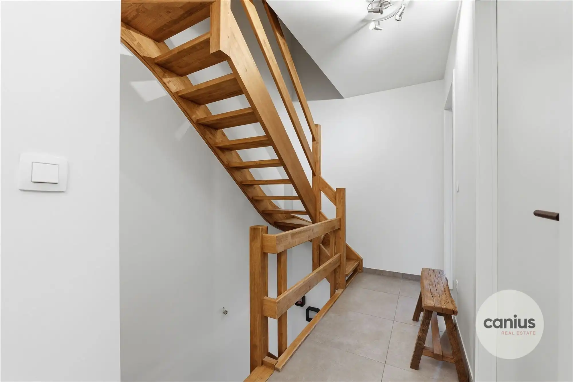 HEDENDAAGSE WONING NABIJ HET CENTRUM foto 13