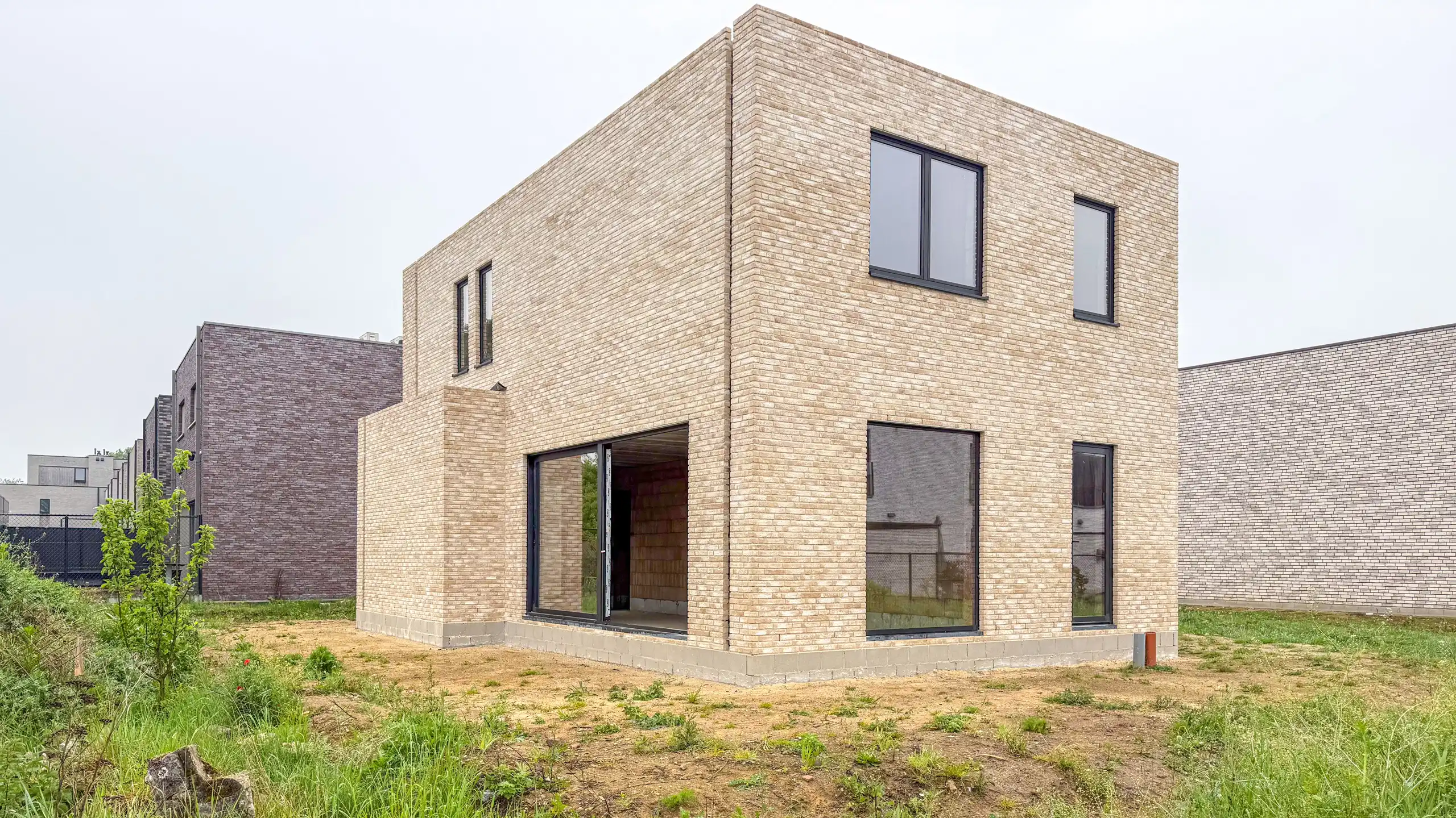 Nieuwbouwwoning casco met moderne afwerking + lichtinval! foto 21