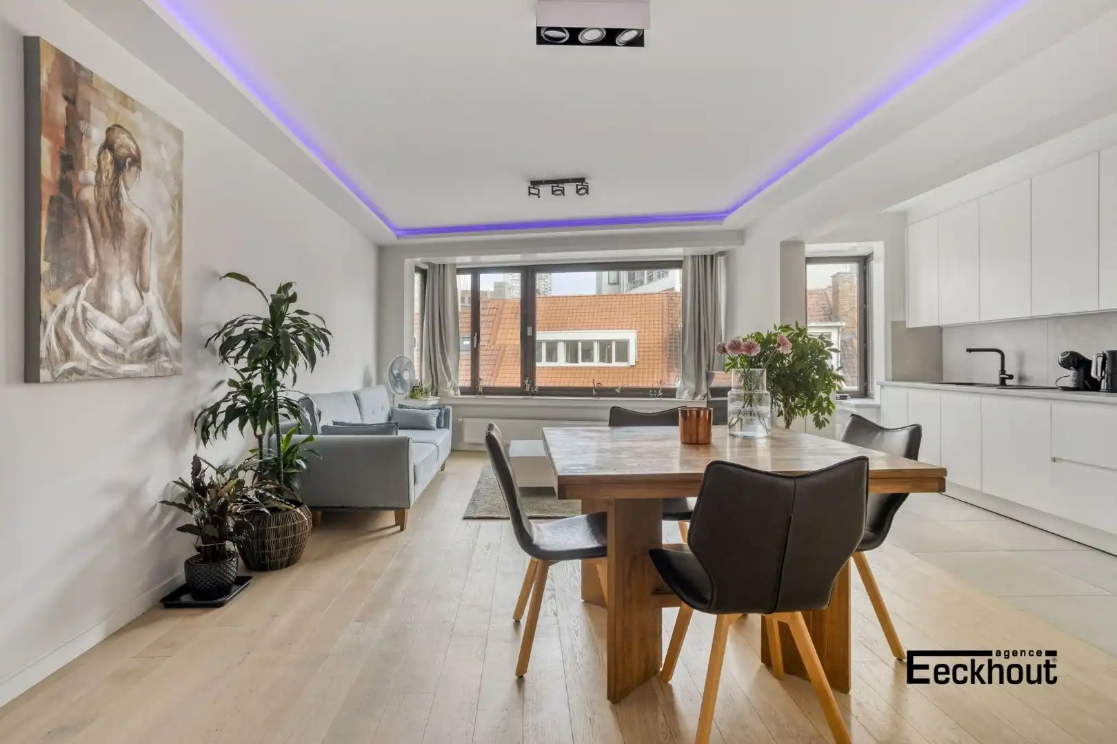 Tot in de puntjes gerenoveerd appartement op rustige locatie in het centrum van Oostende! foto 7