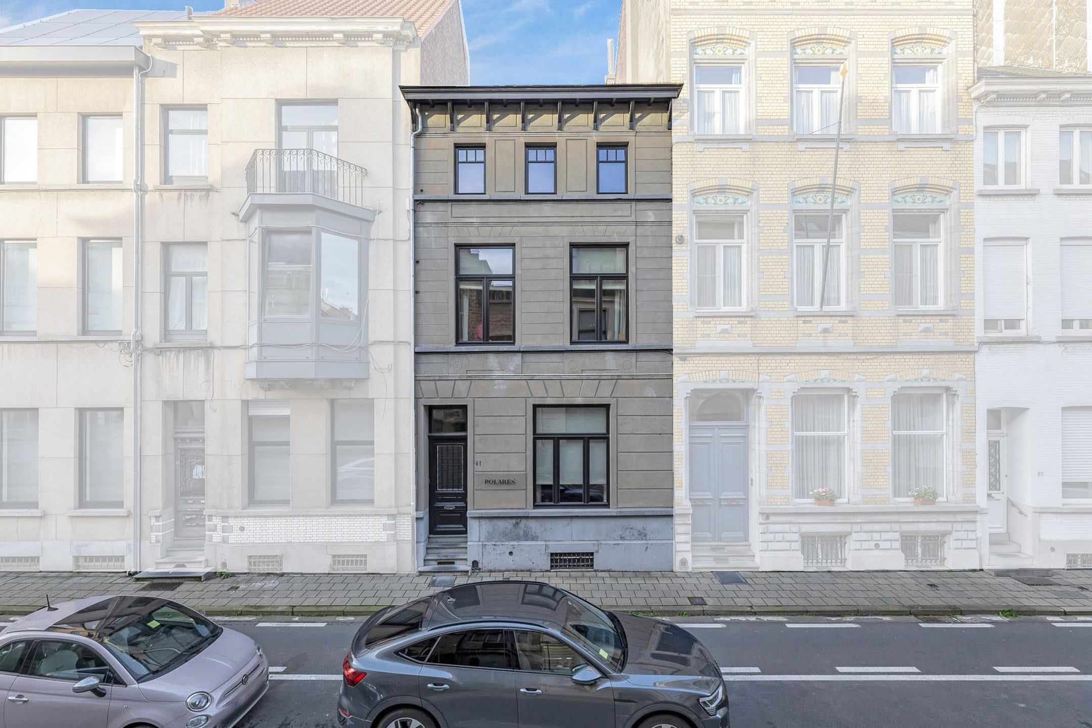 Authentiek gerenoveerd herenhuis in het hart van Aalst foto {{pictureIndex}}