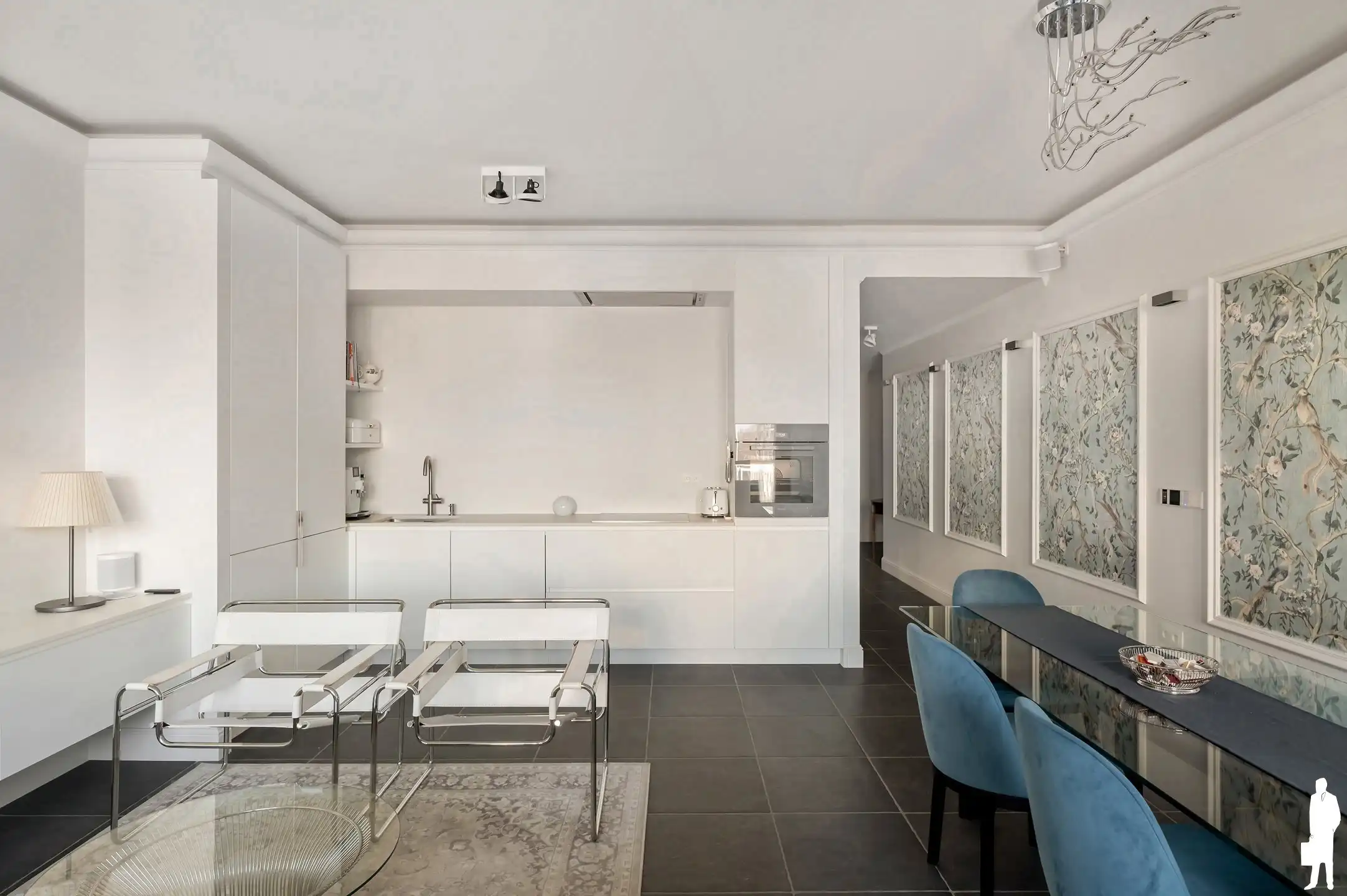Lichtrijk BEN-appartement met open waterzicht in London Residence foto 5