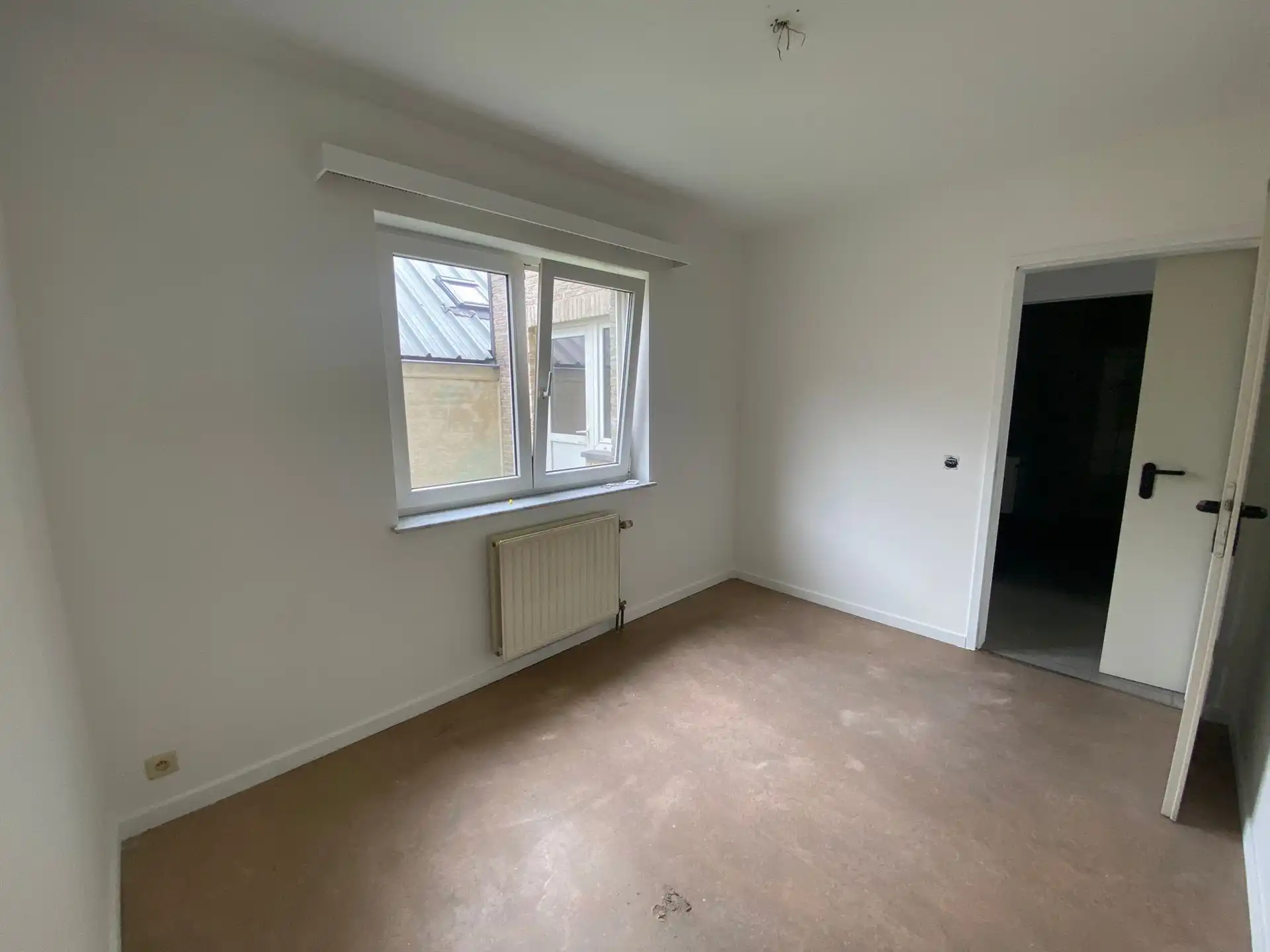 Opbrengsteneigendom bestaande uit 6 appartementen, dubbele garagebox en 6 staanplaatsen te Aalst foto 9