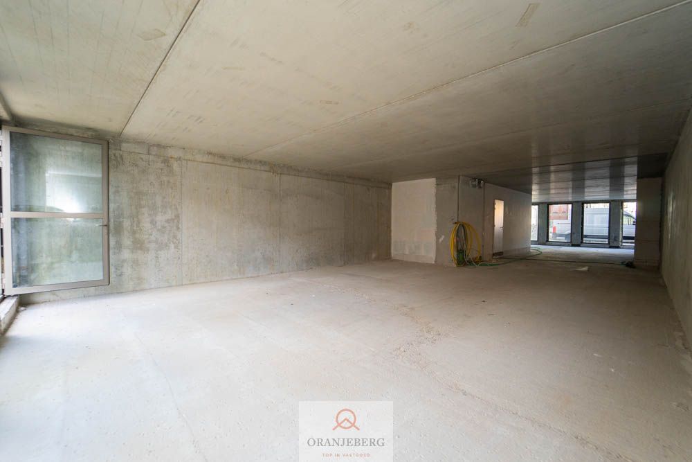 160 m² netto casco handelsruimte of kantoren te huur aan de Kiosk op de KOUTER foto 6