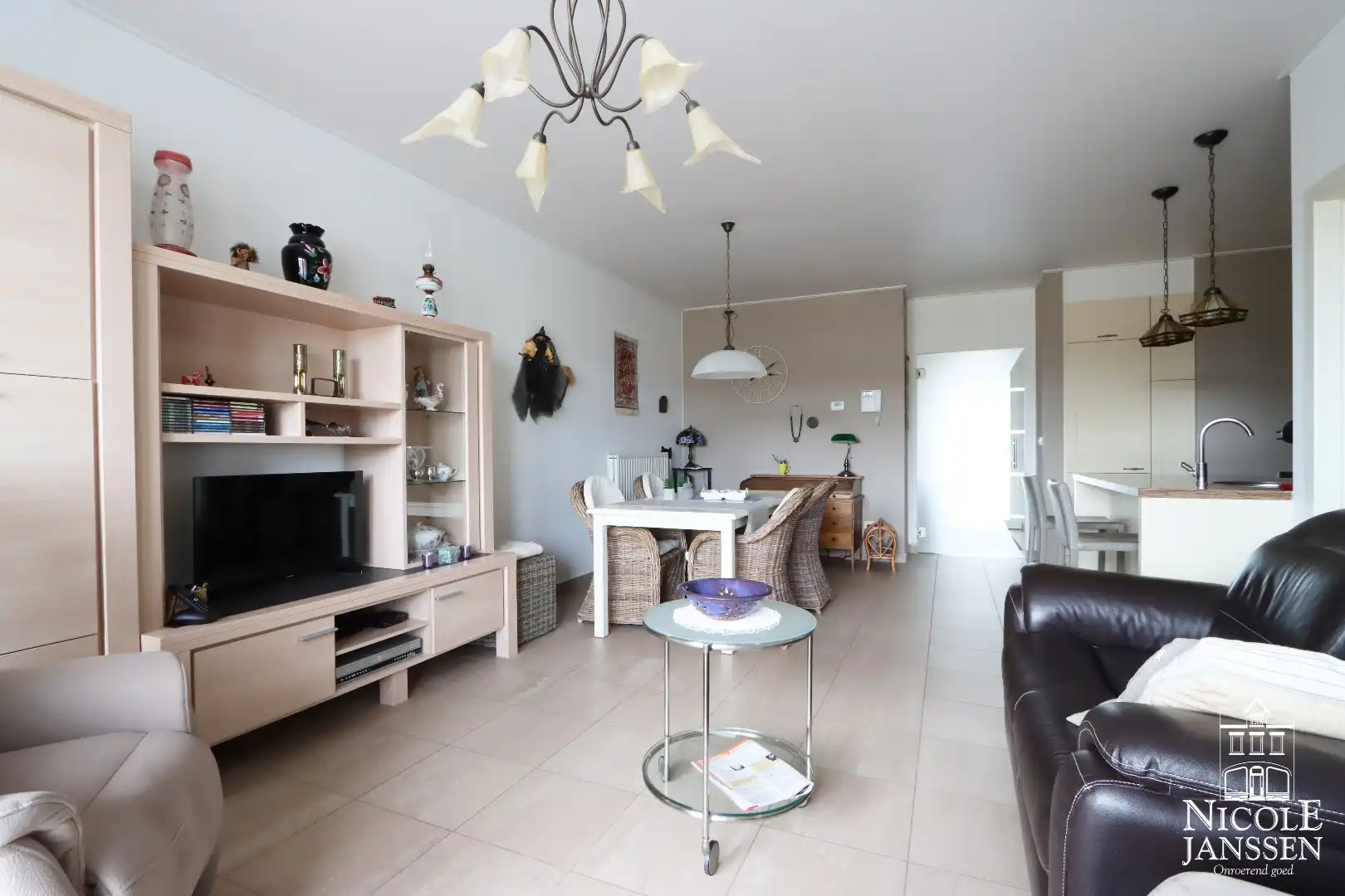 Instapklaar, verzorgd appartement met terras foto 5