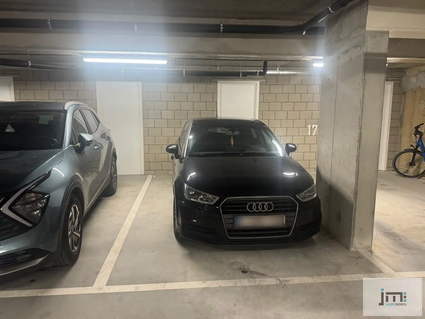 Uniek appartement met kelderberging en autostaanplaats foto 16