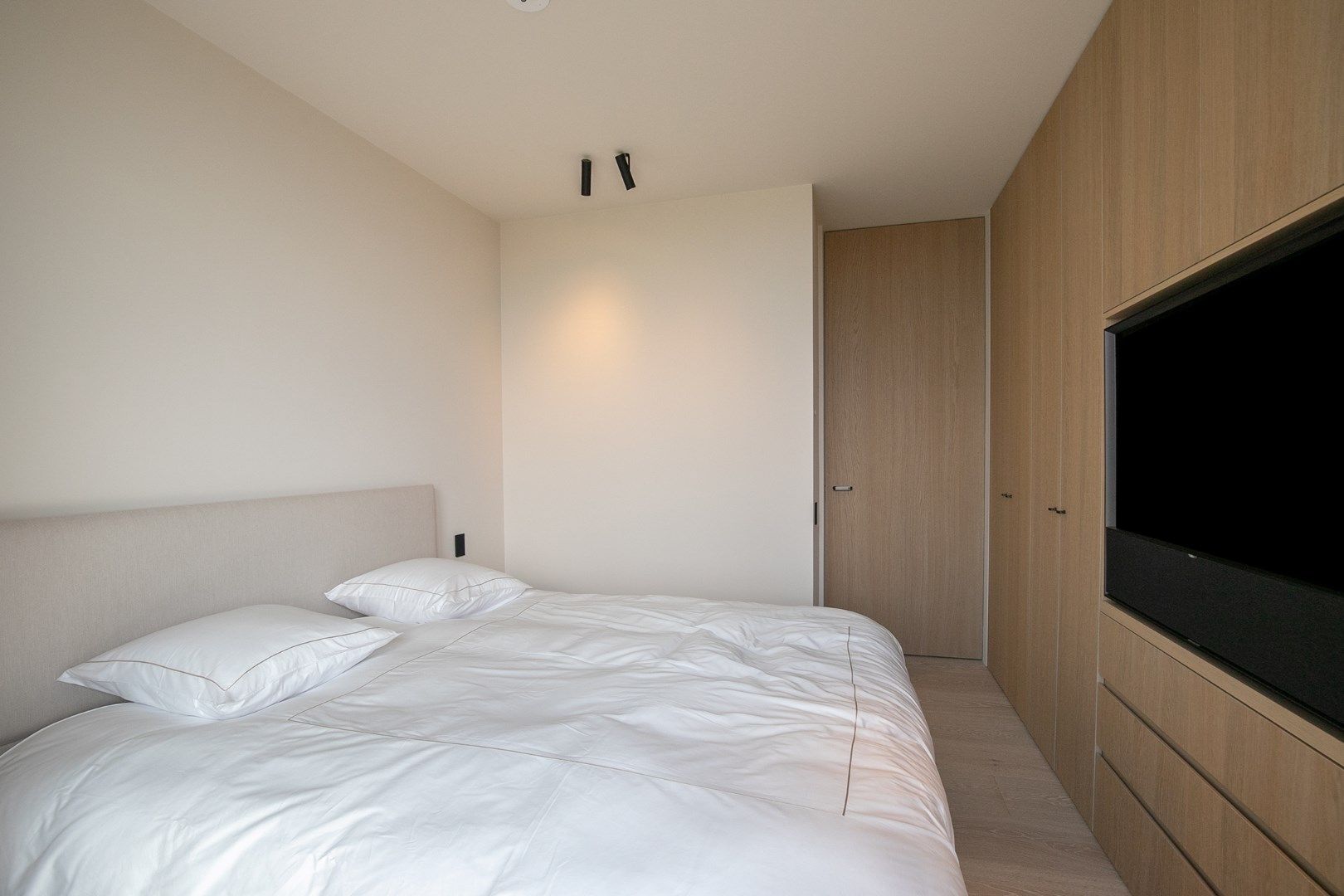 Uiterst smaakvol en top-notch afgewerkt appartement met panoramische zeezichten te Cadzand foto 13