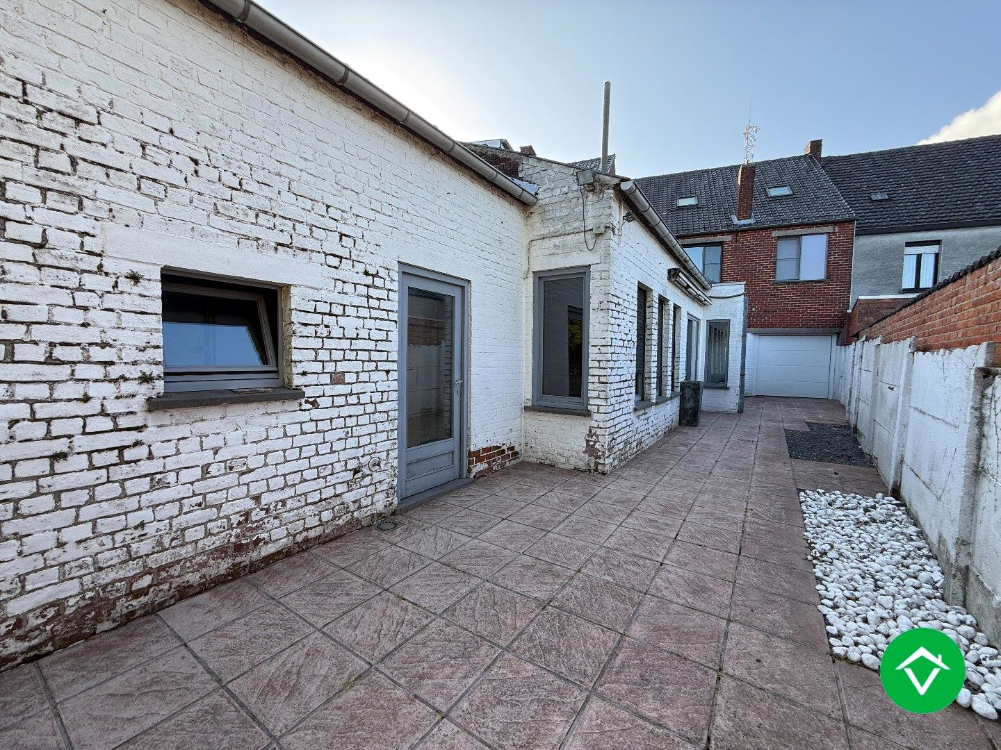 Ruime woning met 5 slaapkamers te Zwevezele  foto 8