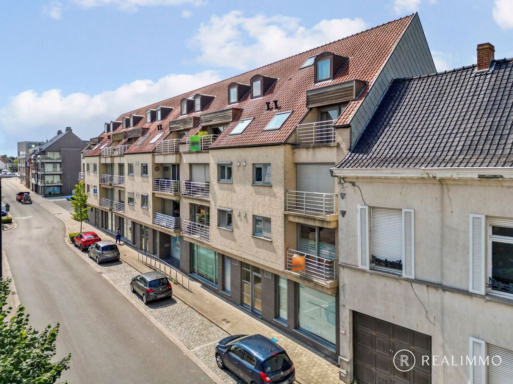 Ruim appartement met garage! foto 3