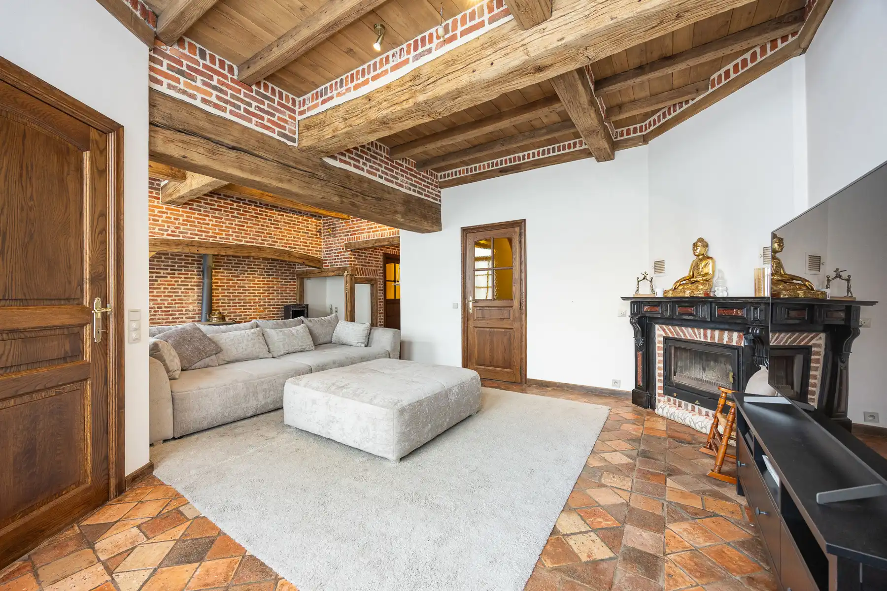 Charmant gerenoveerde woning met 3 à 4 slaapkamers in Beerse foto 2
